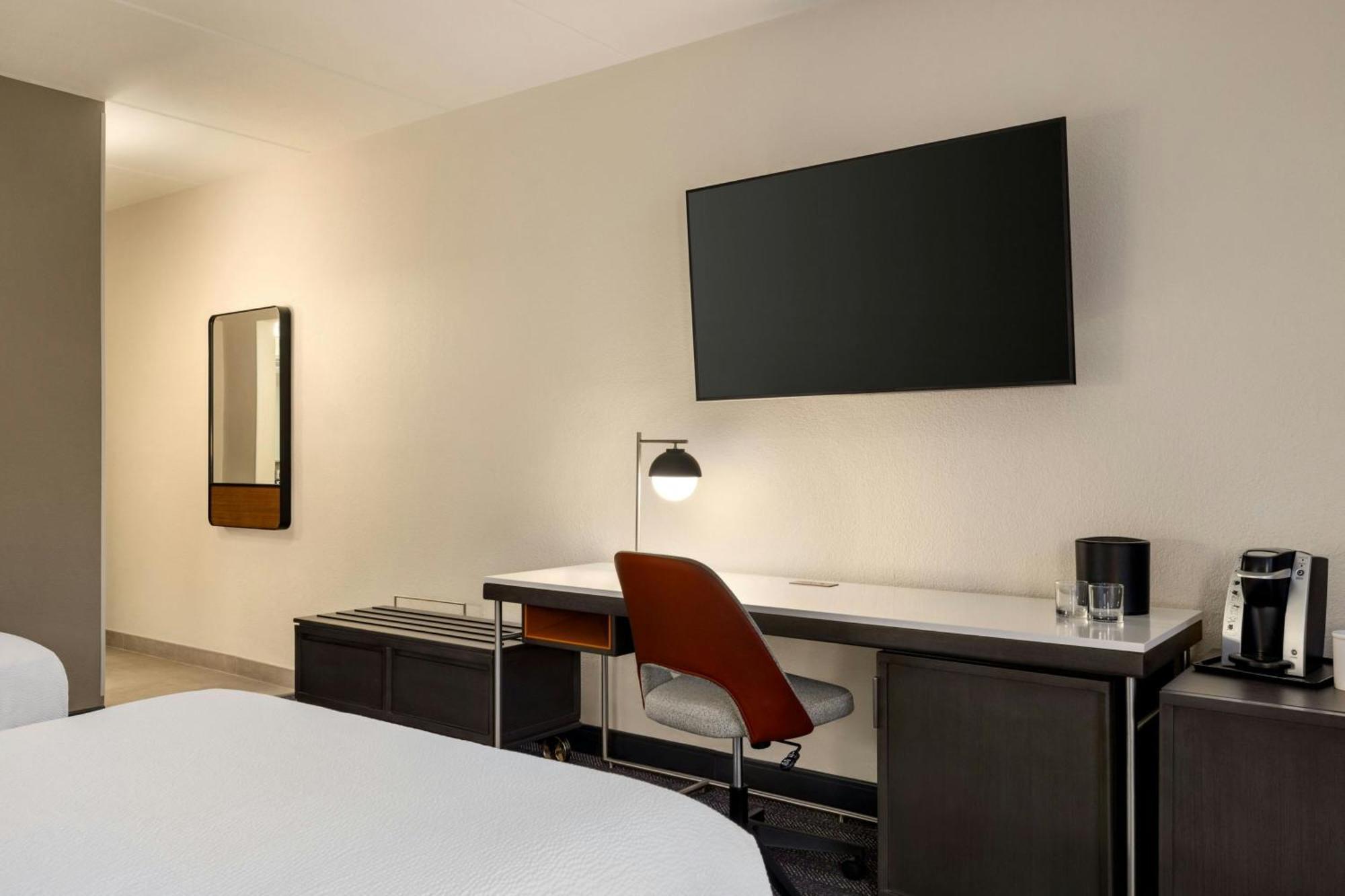 Courtyard Atlanta Northlake Такер Экстерьер фото