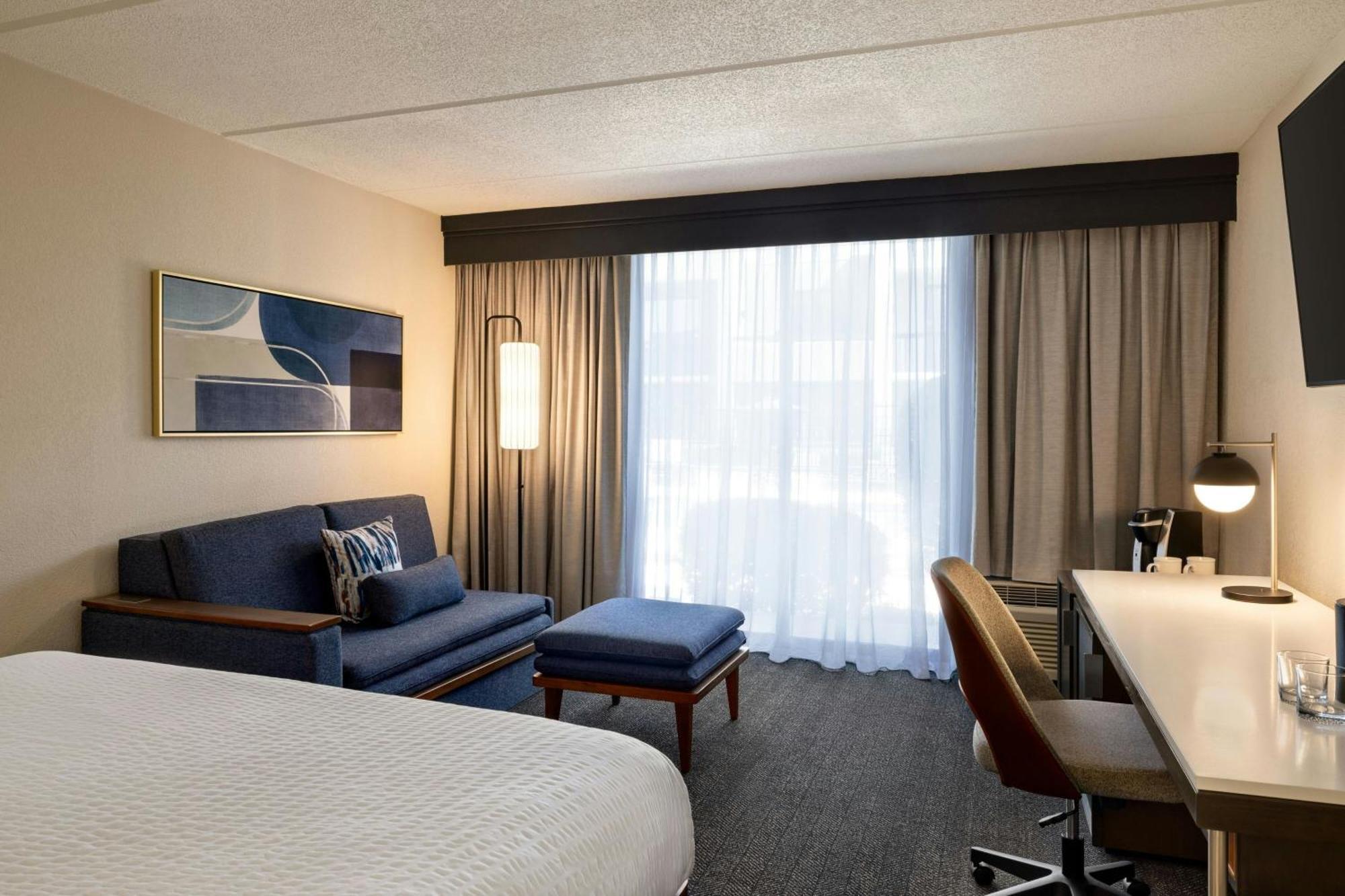 Courtyard Atlanta Northlake Такер Экстерьер фото