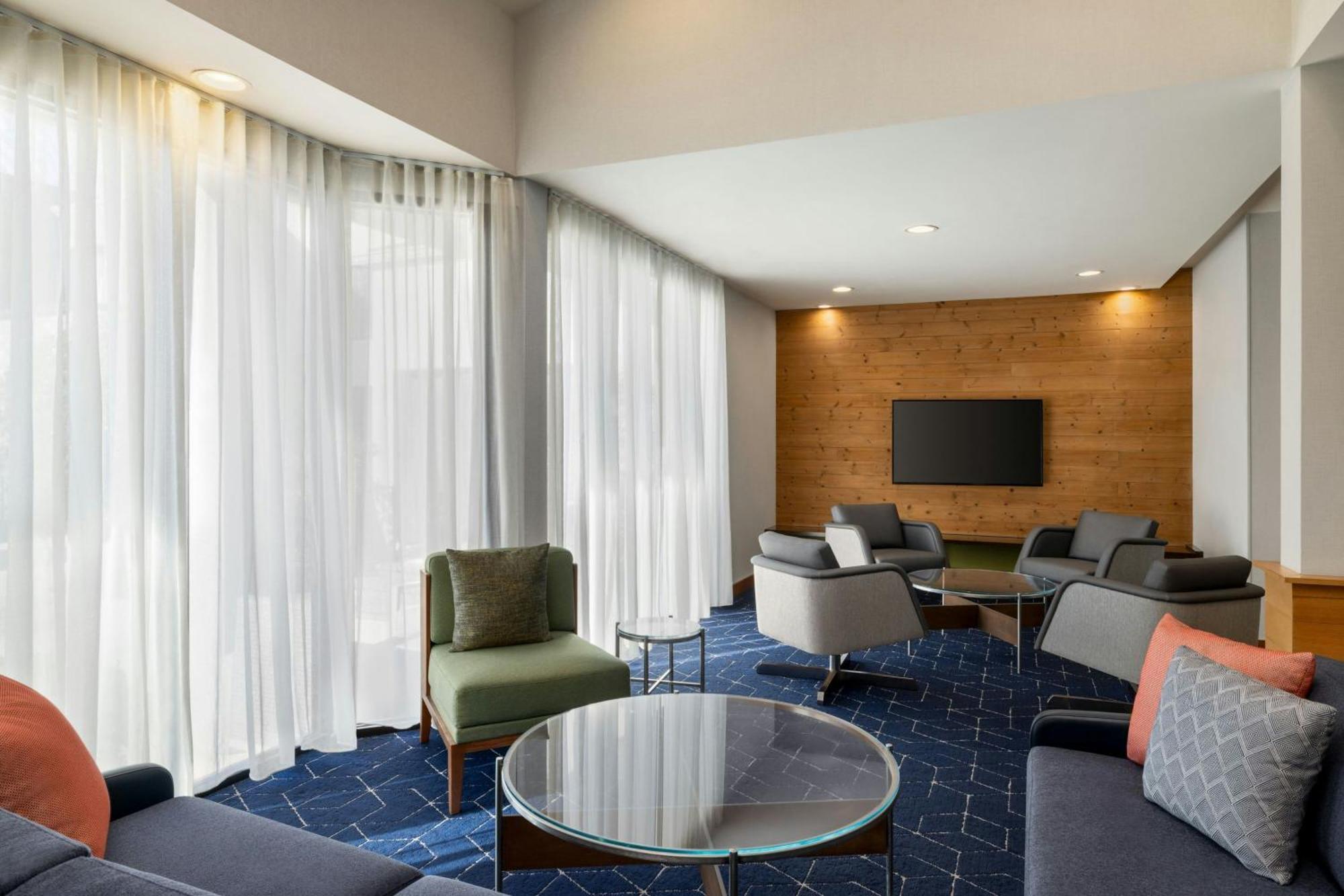 Courtyard Atlanta Northlake Такер Экстерьер фото